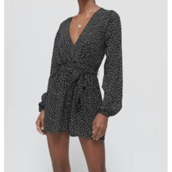 Urban Outfitters Black Mona Surplice Long Sleeve Romper M Womens Key Hole NWT - Picture 1 of 13